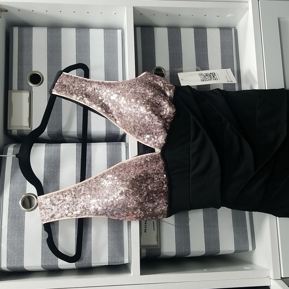 Hoilday dress NWT sz small, New Year's Eve or Vacation Club dress